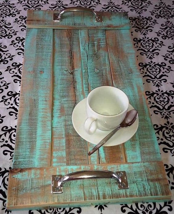 Upcycled Pallet Serving Tray
