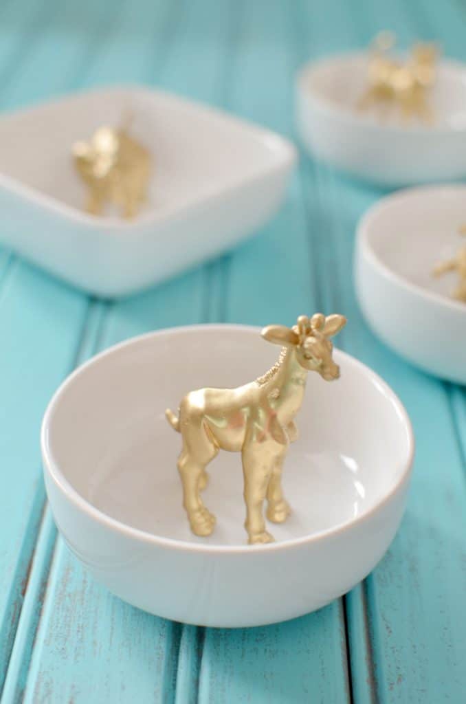 gold-giraffe-ring-dish