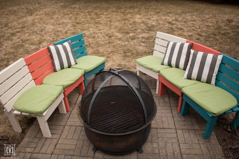 Curved bench for fire pit