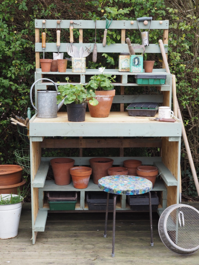 Outdoor potting bench