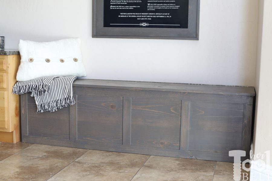 Outdoor storage bench with top hinges