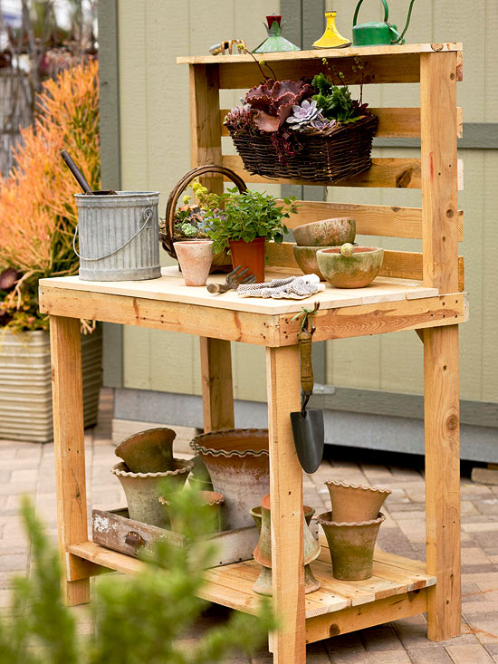 Potting bench with pallets