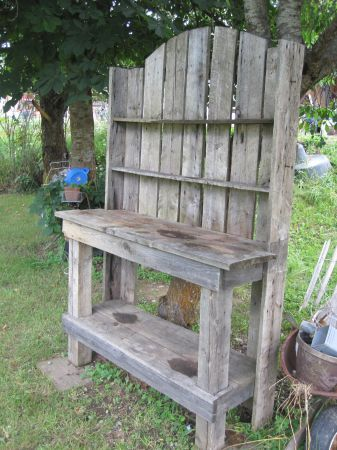 Rustic and big potting bench