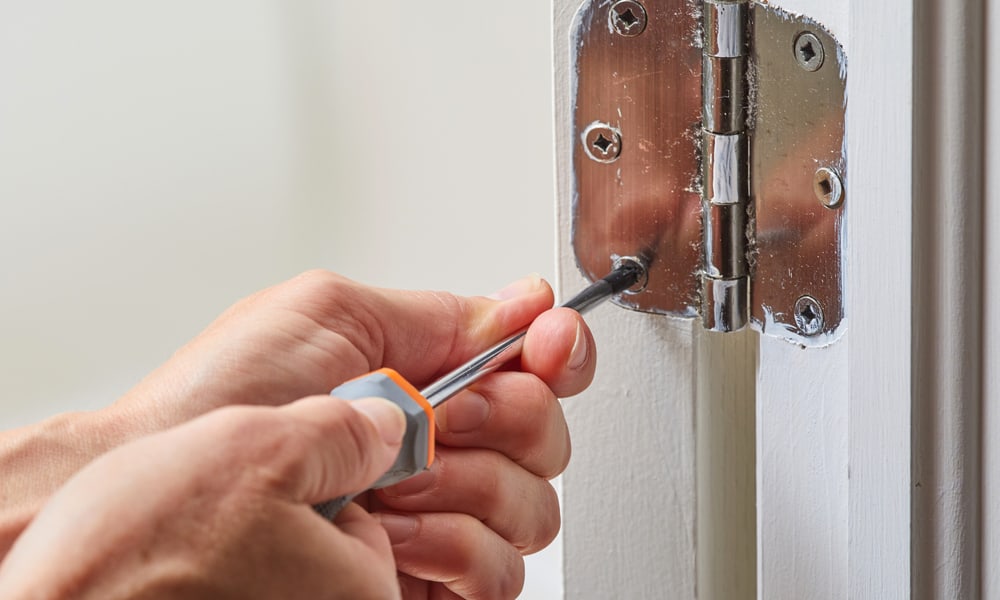 3 Effective Ways to Stop a Door From Squeaking Without WD 40